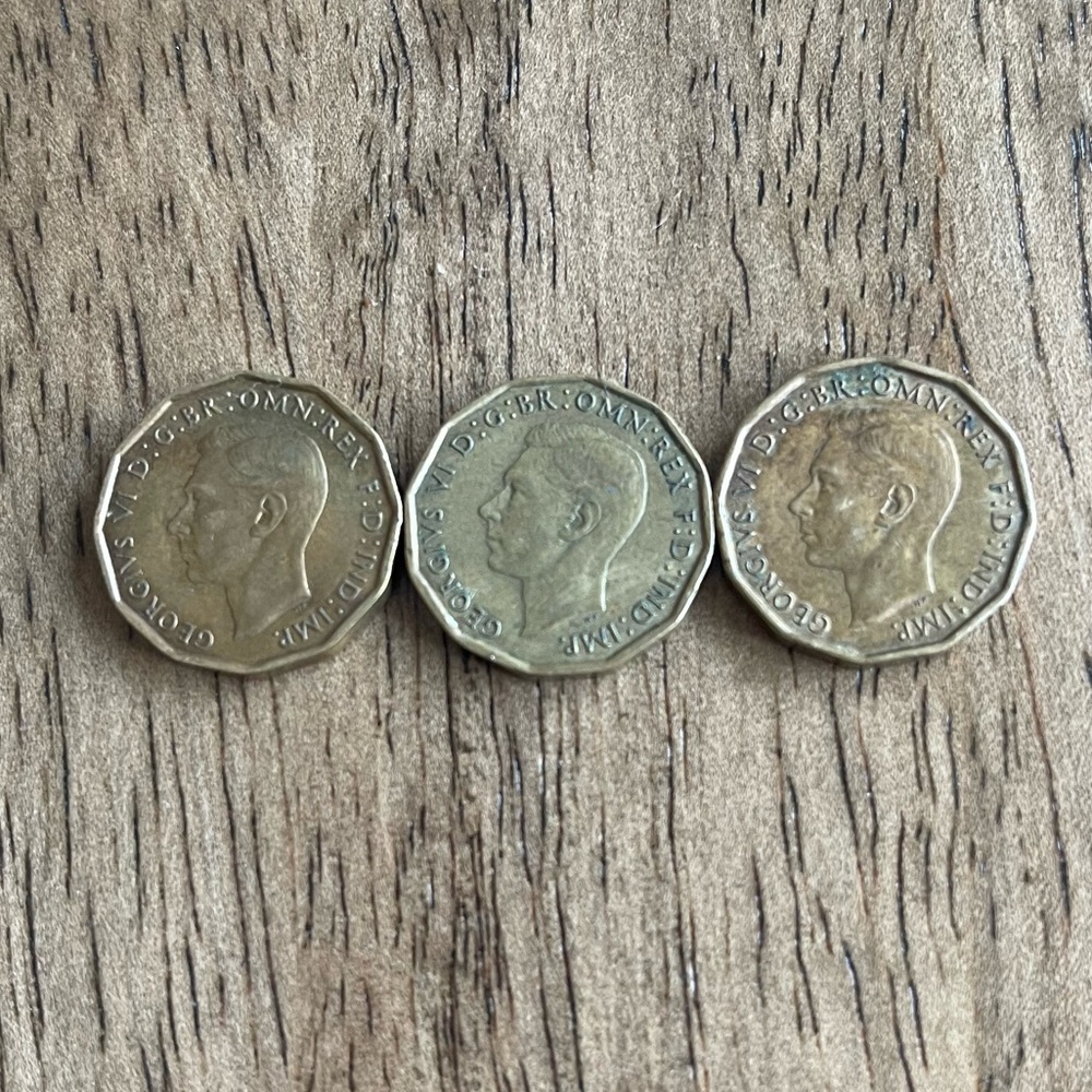 Great Britain Three Pence 3 Coins 1942 1943 1944 WWII Circulated Coins Lot